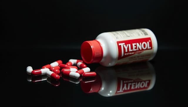 Unsolved Tylenol Deaths Still Haunt FBI After 40 Years