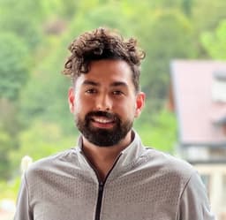 Amirhosein Shabrang profile picture